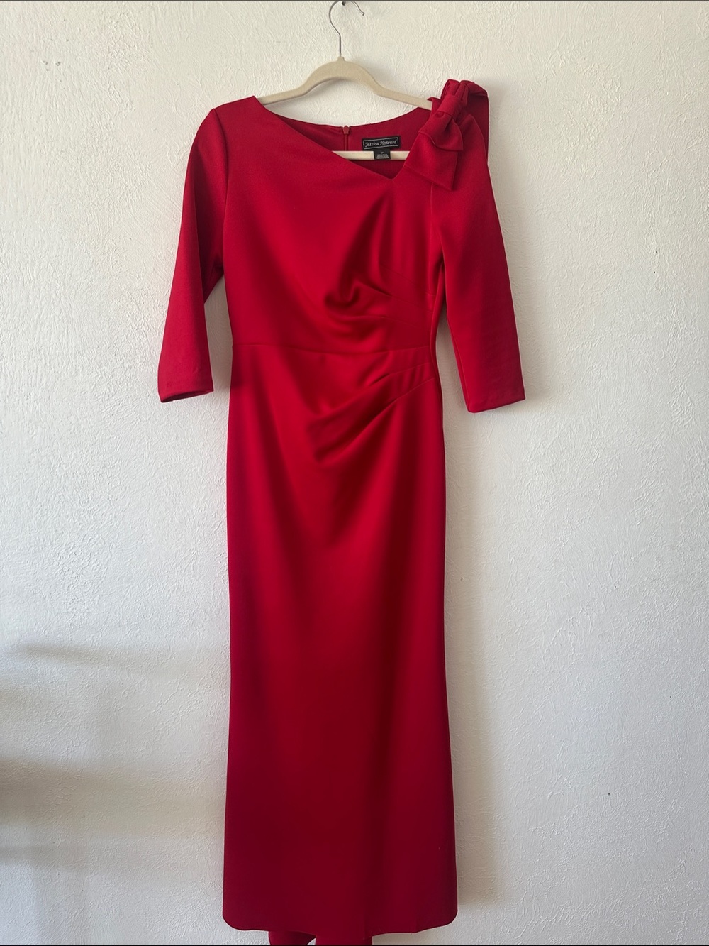 Jessica Howard Red Long-Sleeve Bow-Shoulder Evening Gown
